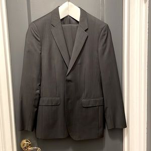 THEORY Size 40 R Men’s Charcoal Pinstripe Suit